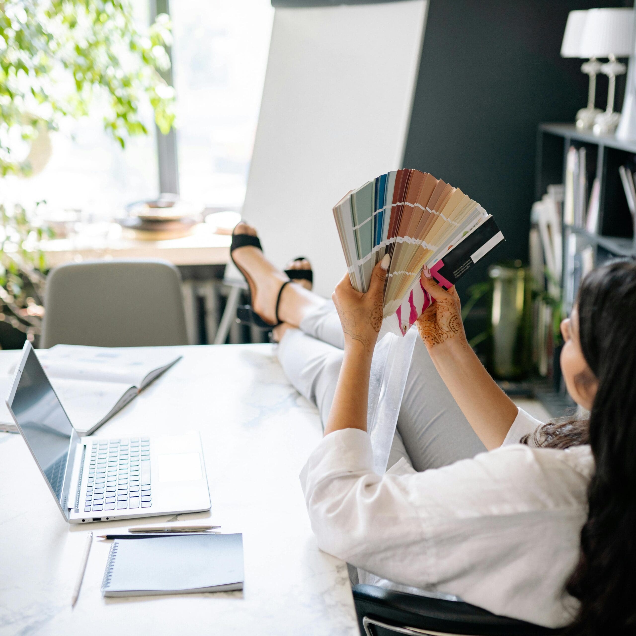 The color of the product and the model's overall look can hint at personal brand color choices, emphasizing how color analysis influences brand identity and website design for female entrepreneurs. #brandcolorpalette #coloranalysis #femaleentrepreneurs
